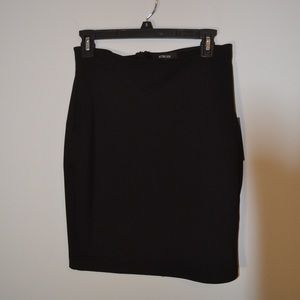 BLACK ZIP PENCIL SKIRT